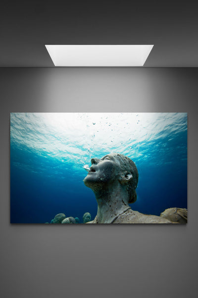 Canvas Underwater statue