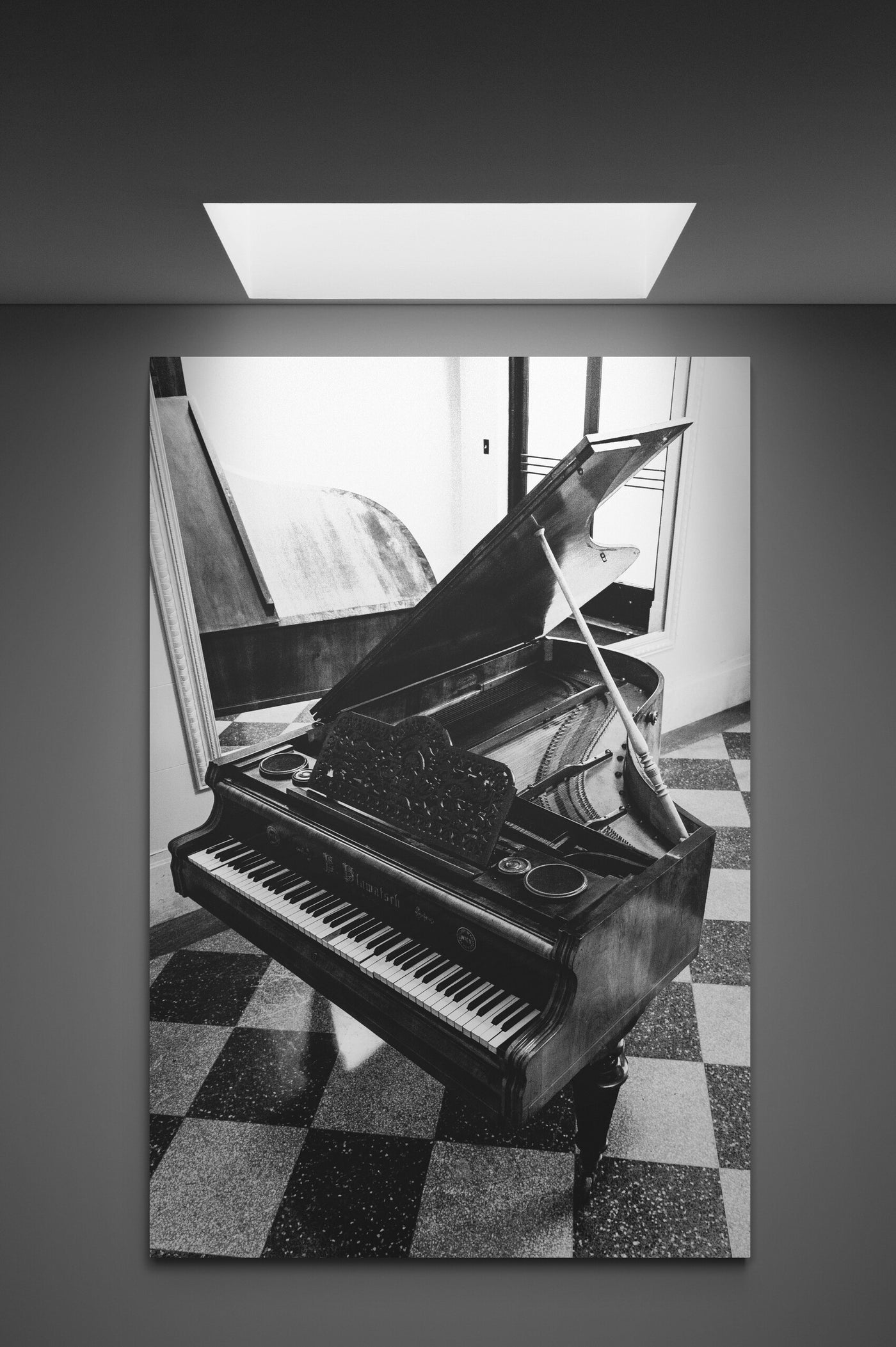 Tablou Canvas Piano on chess